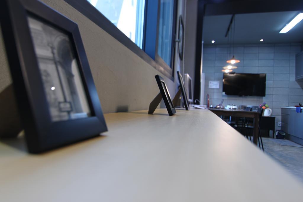 24 Guesthouse Garosugil - Gangnam Seoul Exteriör bild