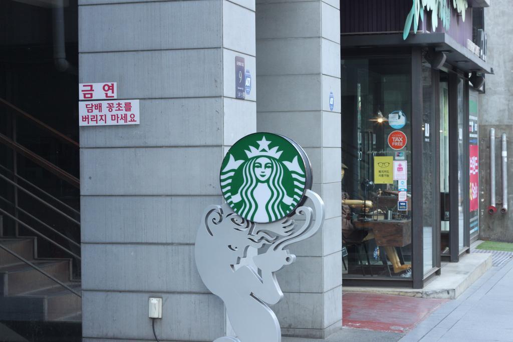 24 Guesthouse Garosugil - Gangnam Seoul Exteriör bild