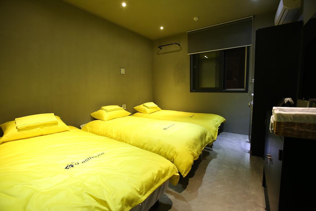 24 Guesthouse Garosugil - Gangnam Seoul Rum bild